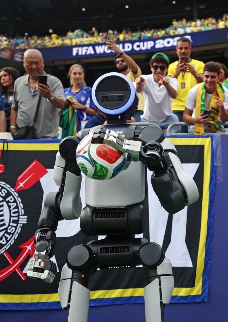 Hyundai'nin robotu Atlas, Dünya Kupası'nda sahne aldı