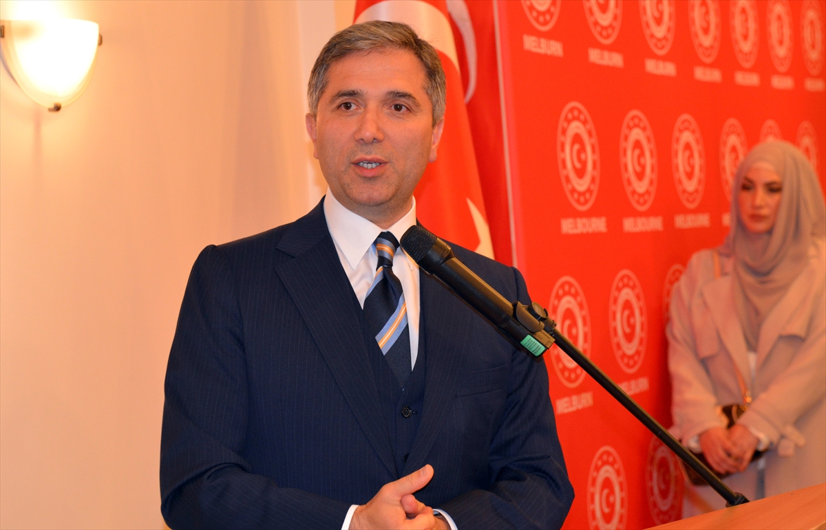 Sırakaya: Avustralya'da Türk kökenli Bakan Süleyman ile görüştü