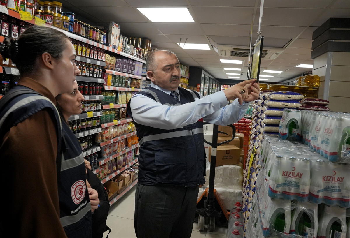 İstanbul Ticaret İl Müdürlüğü ekipleri ambalajlı su fiyatlarına yönelik denetim yaptı