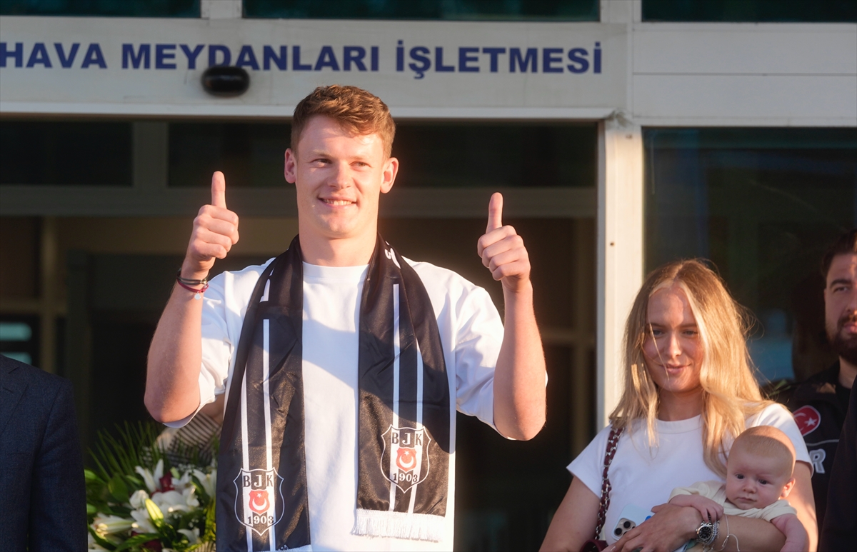 Beşiktaş'ın prensip anlaşmasına vardığı kaleciler İstanbul'a geldi