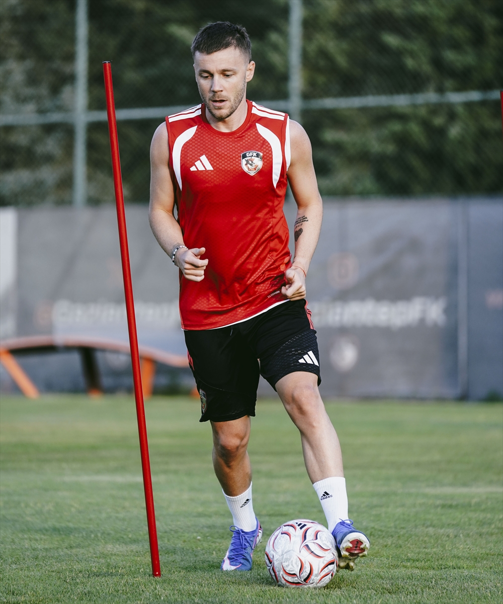 Gaziantep FK: Yeni sezona ilk antrenmanla başladı