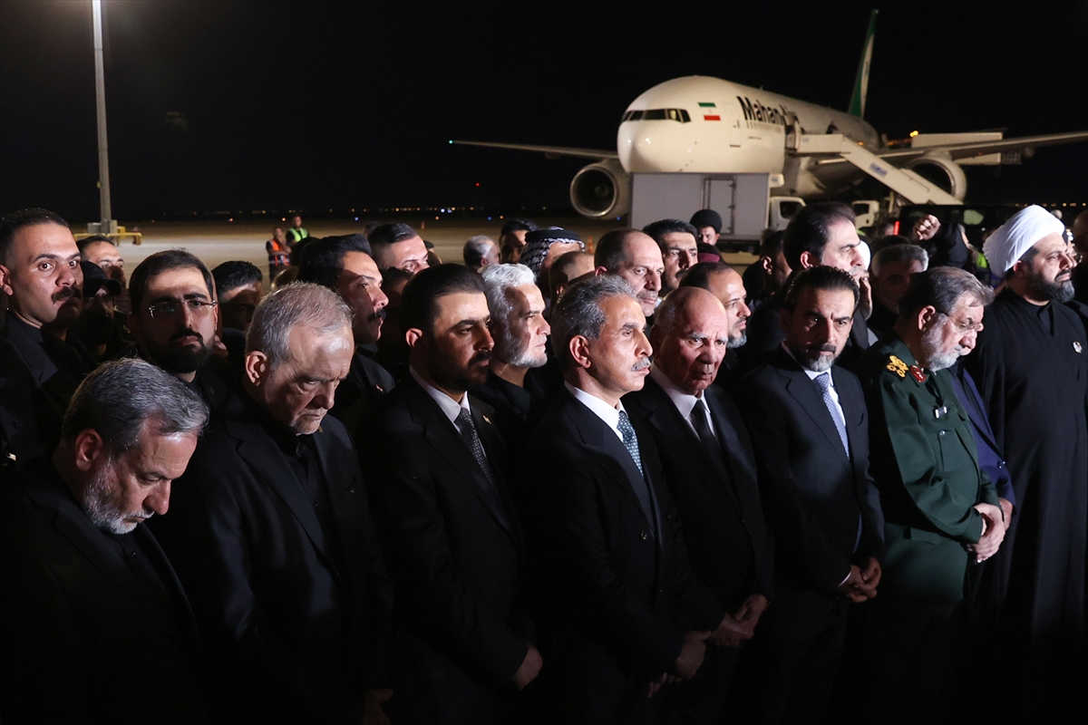Hamaney'in Naaşı Necef'e İndi
