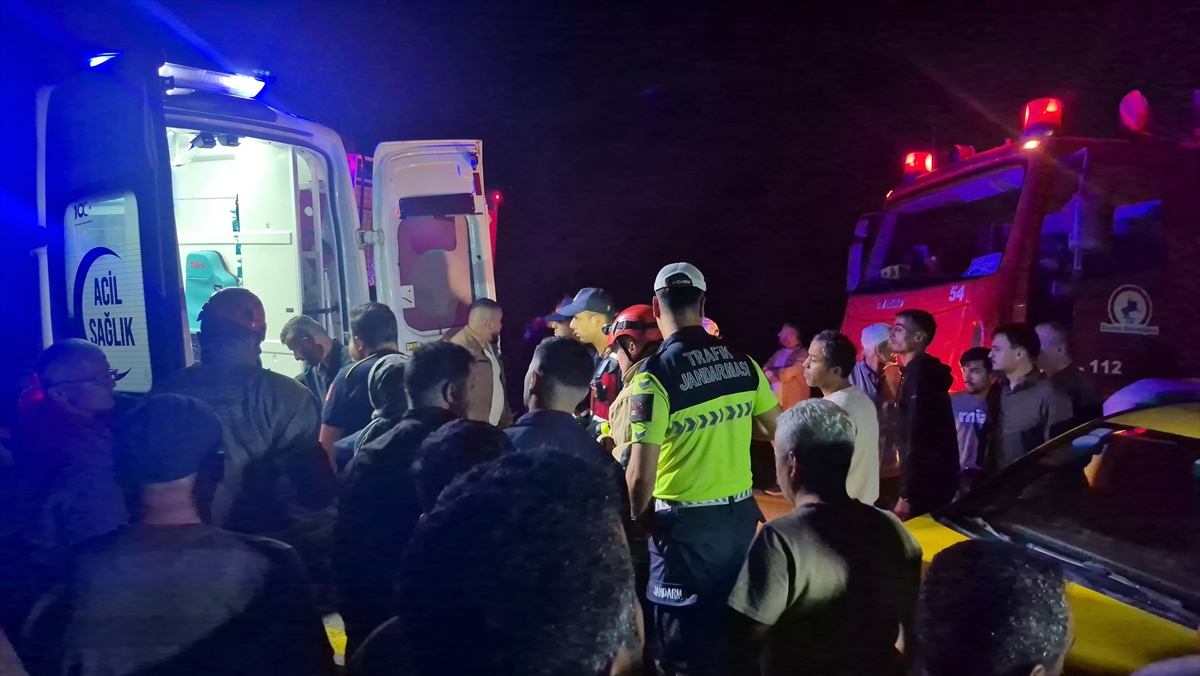 Düzce'de taksi şarampole devrildi: 1 yaralı