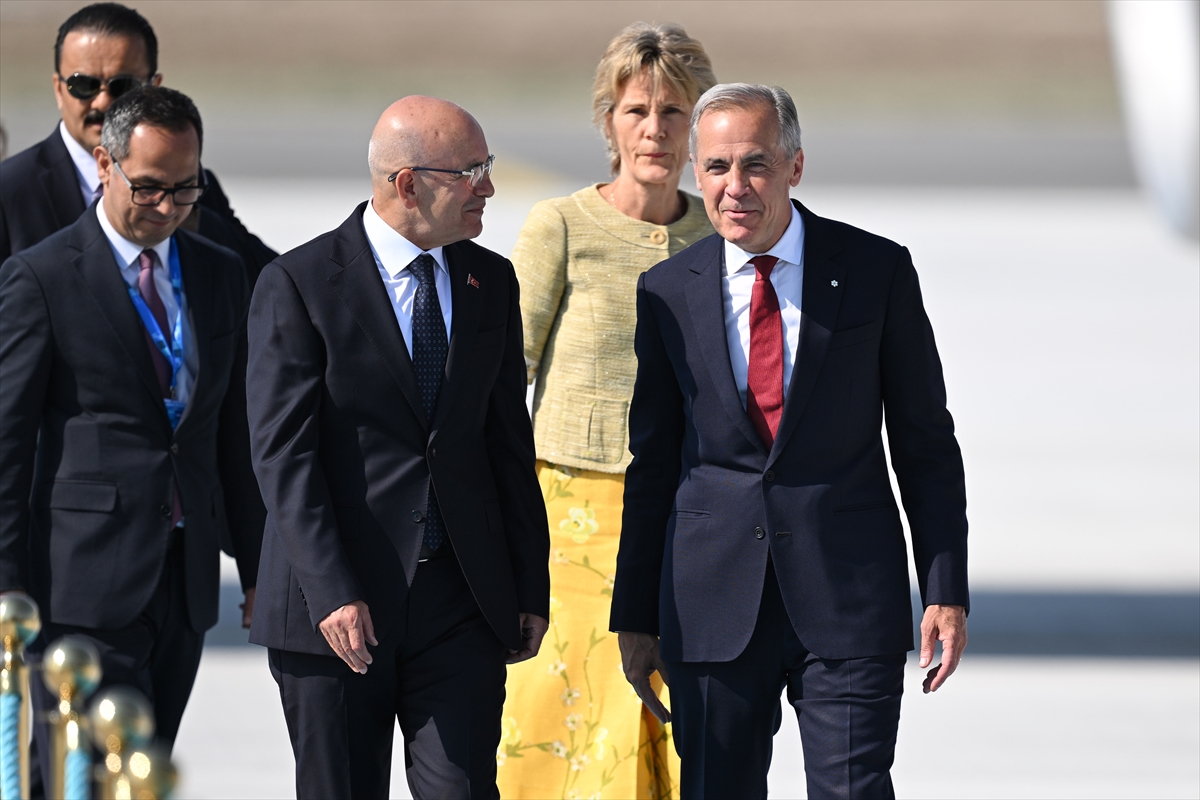 NATO ANKARA ZİRVESİ - Kanada Başbakanı Carney, Ankara'ya geldi