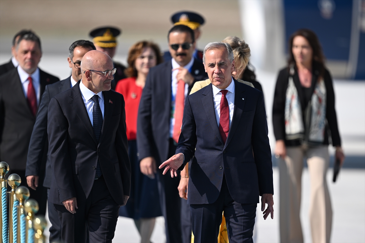 NATO ANKARA ZİRVESİ - Kanada Başbakanı Carney, Ankara'ya geldi