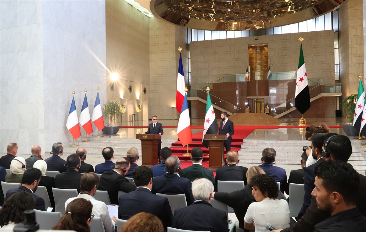 Şara ve Macron: Suriye-Fransa ilişkilerinde yeni dönem