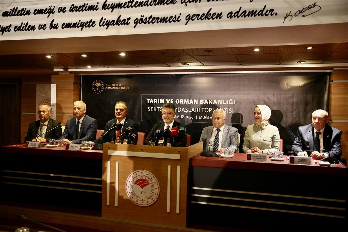 Tarım ve Orman Bakanı Yumaklı Muğla'da sektör paydaşları toplantısında konuştu: (1)