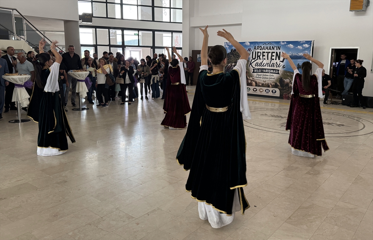 "Ardahan'ın Üreten Kadınları Bilgi Yarışması" düzenlendi