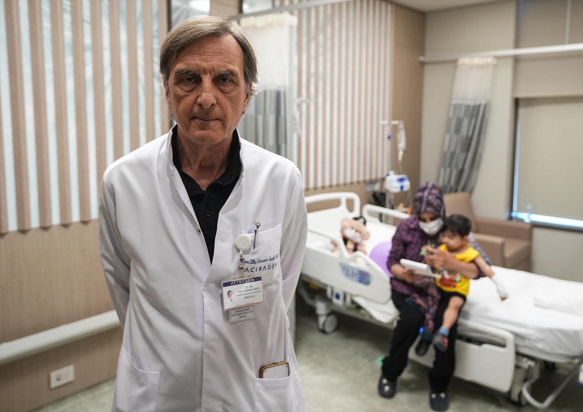 Çocuklarından ikisini böbrek hastalığından kaybeden anne, üçüncüsüne böbreğiyle hayat oldu