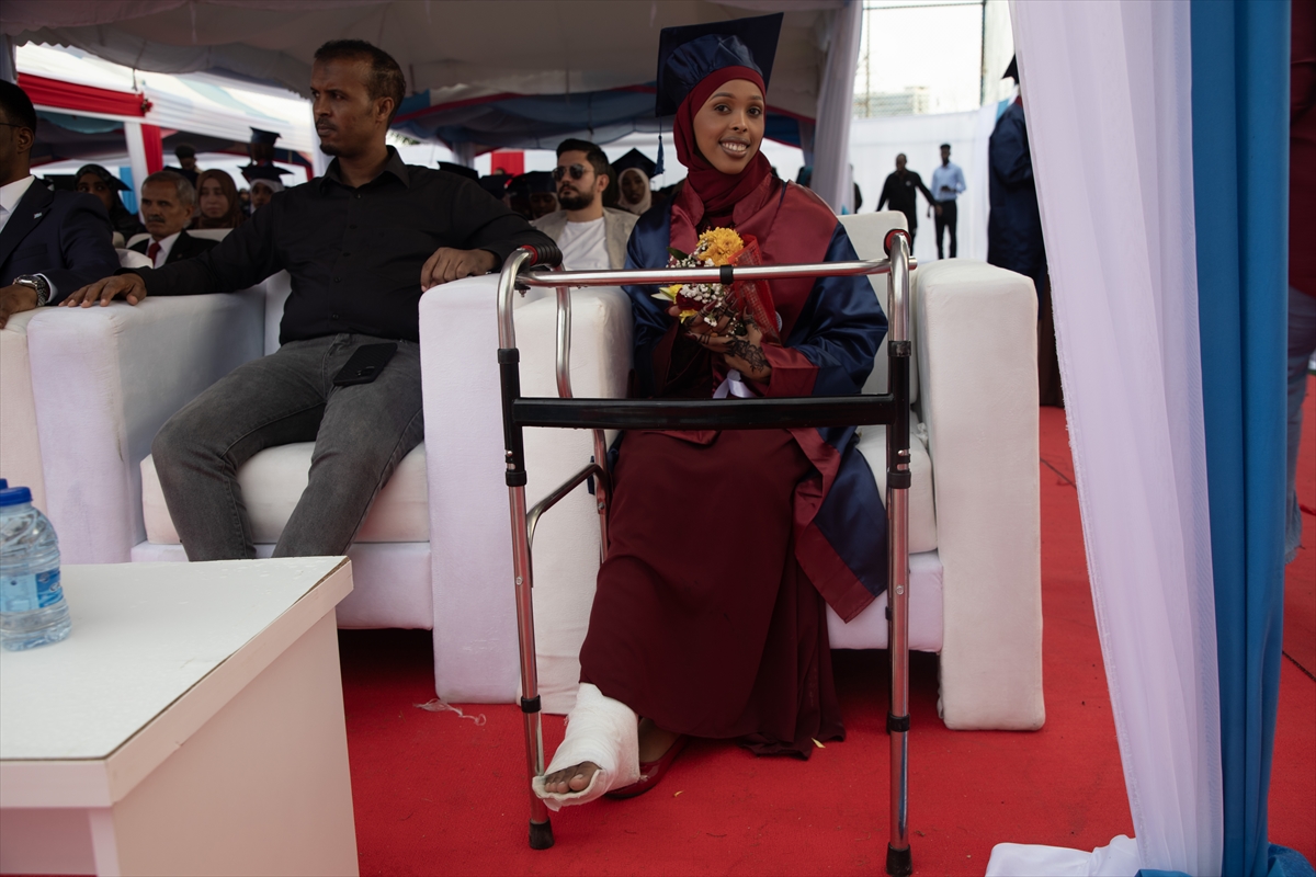 Somali'de Erdoğan Fakültesi mezuniyet verdi
