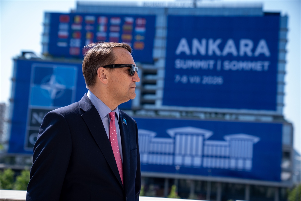 Polonya Başbakan Yardımcısı ve Dışişleri Bakanı Sikorski, Türkiye'nin NATO'daki önemine dikkati çekti: