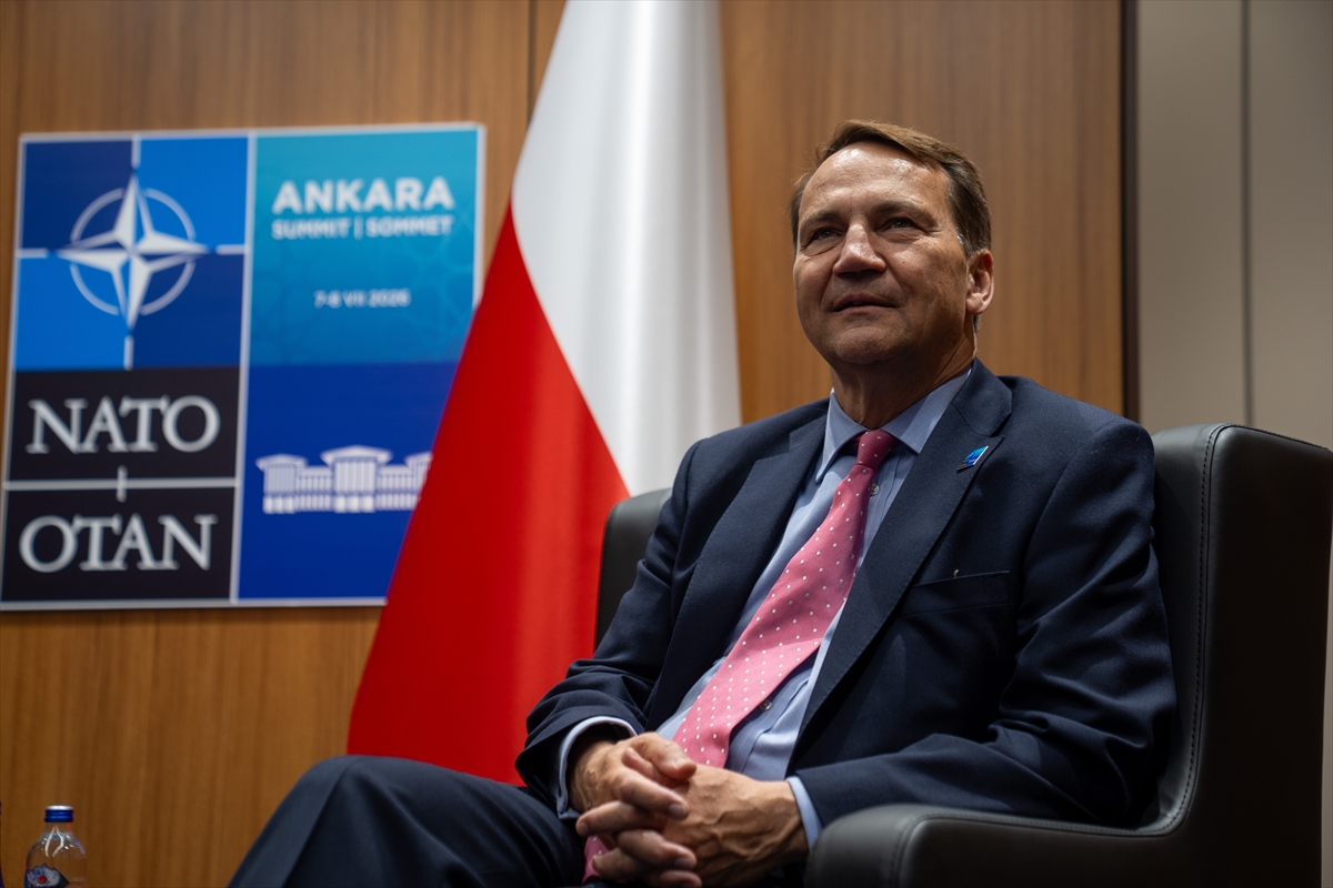 Polonya Başbakan Yardımcısı ve Dışişleri Bakanı Sikorski, Türkiye'nin NATO'daki önemine dikkati çekti: