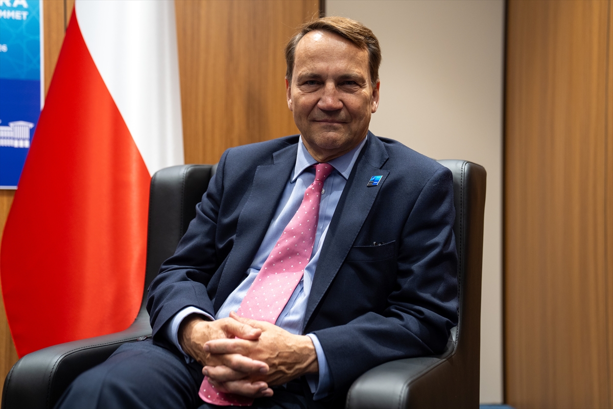 Polonya Başbakan Yardımcısı ve Dışişleri Bakanı Sikorski, Türkiye'nin NATO'daki önemine dikkati çekti: