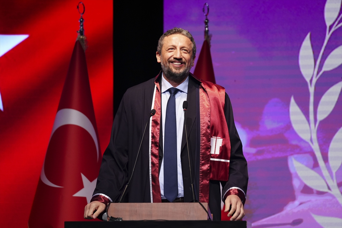 TBF Başkanı Hidayet Türkoğlu'na fahri doktora ünvanı verildi