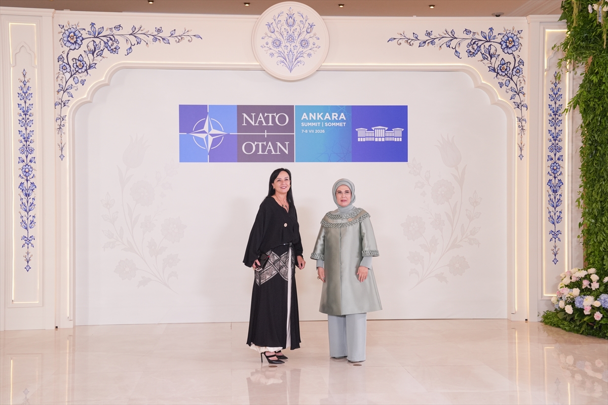 NATO ANKARA ZİRVESİ - Emine Erdoğan, NATO marjında lider eşleriyle Çankaya Köşkü'nde bir araya geldi: