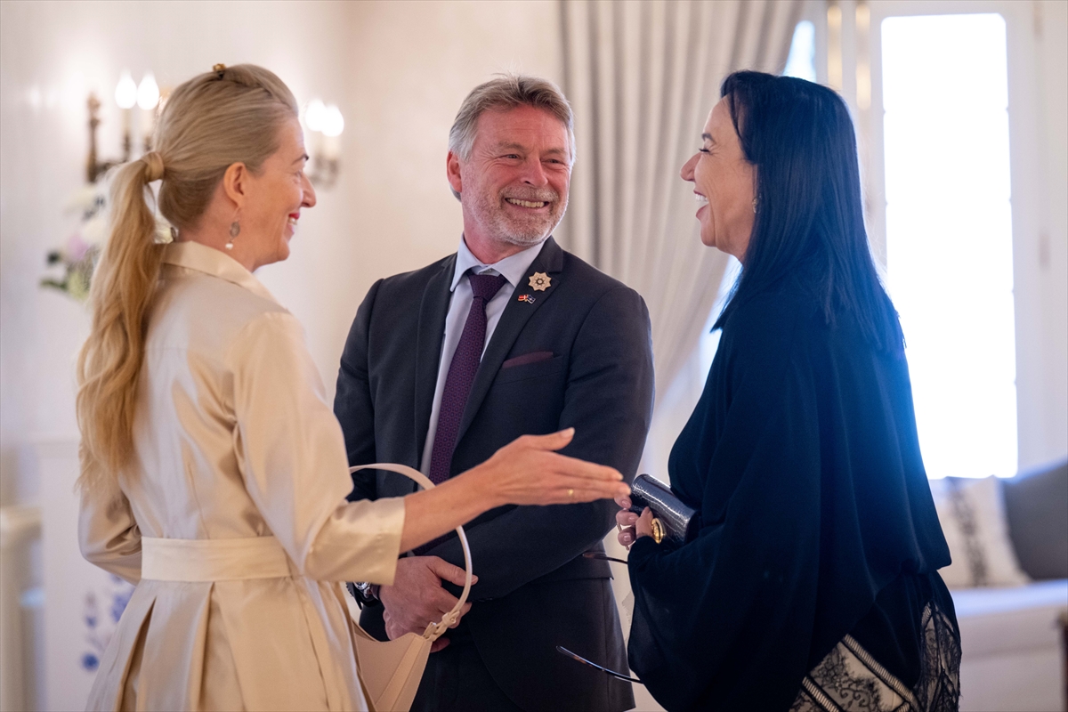 NATO ANKARA ZİRVESİ - Emine Erdoğan, NATO marjında lider eşleriyle Çankaya Köşkü'nde bir araya geldi: