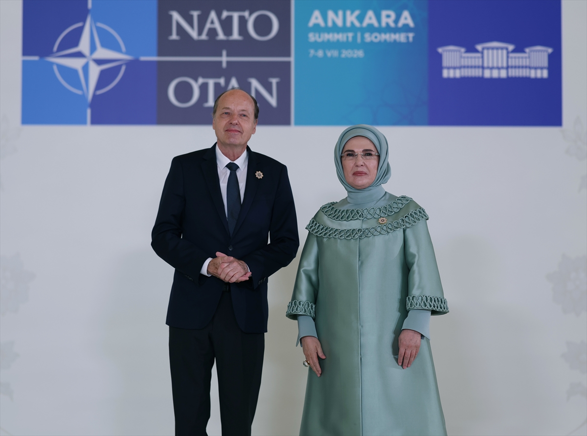 NATO ANKARA ZİRVESİ - Emine Erdoğan, NATO marjında lider eşleriyle Çankaya Köşkü'nde bir araya geldi: