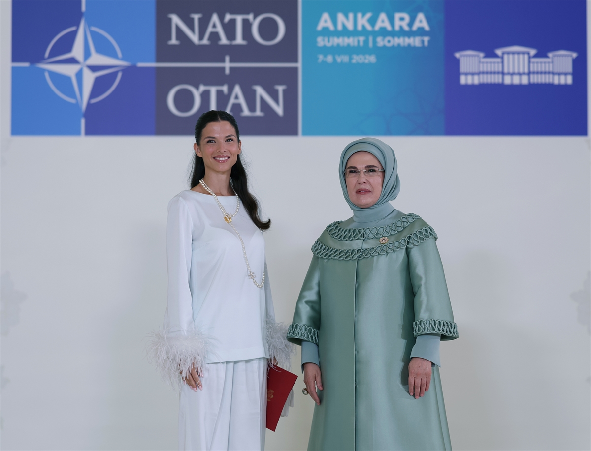 NATO ANKARA ZİRVESİ - Emine Erdoğan, NATO marjında lider eşleriyle Çankaya Köşkü'nde bir araya geldi: