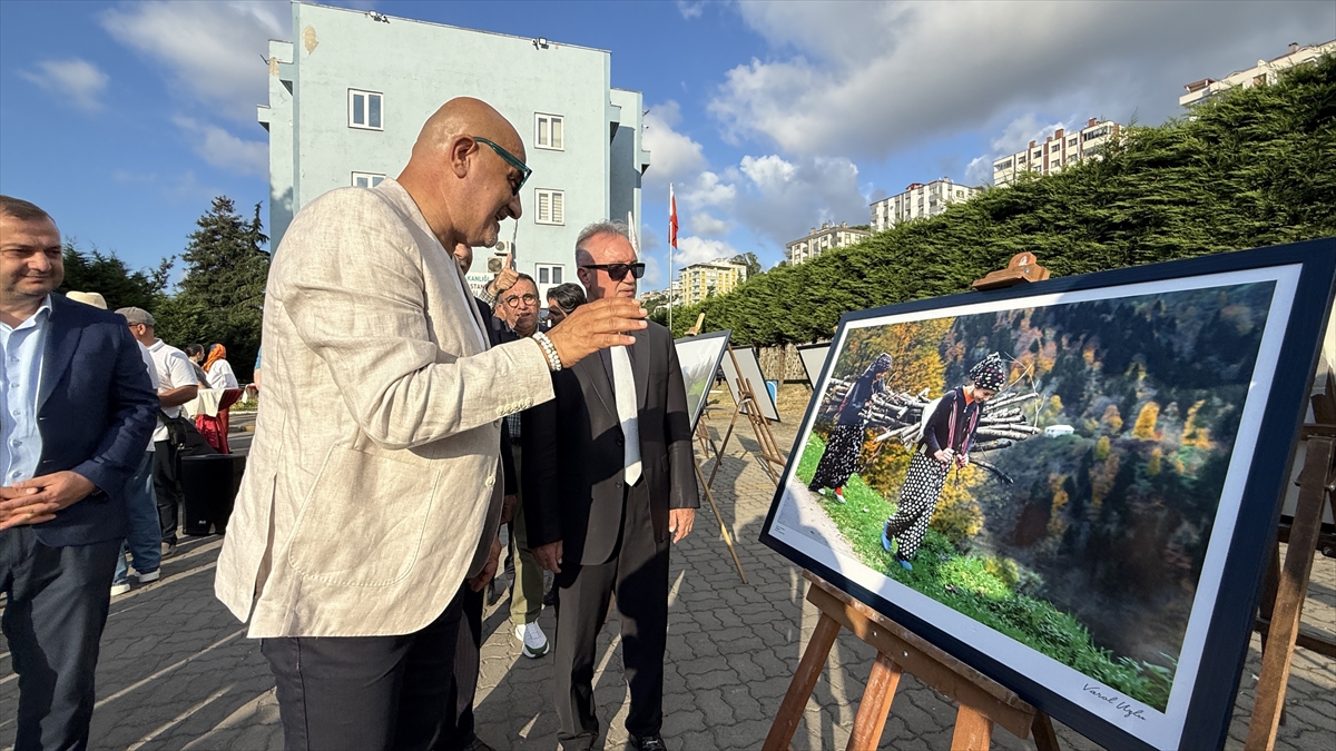 Varol Uzlu'nun "Yaşamın Sırtındaki Fotoğraflar" sergisi açıldı