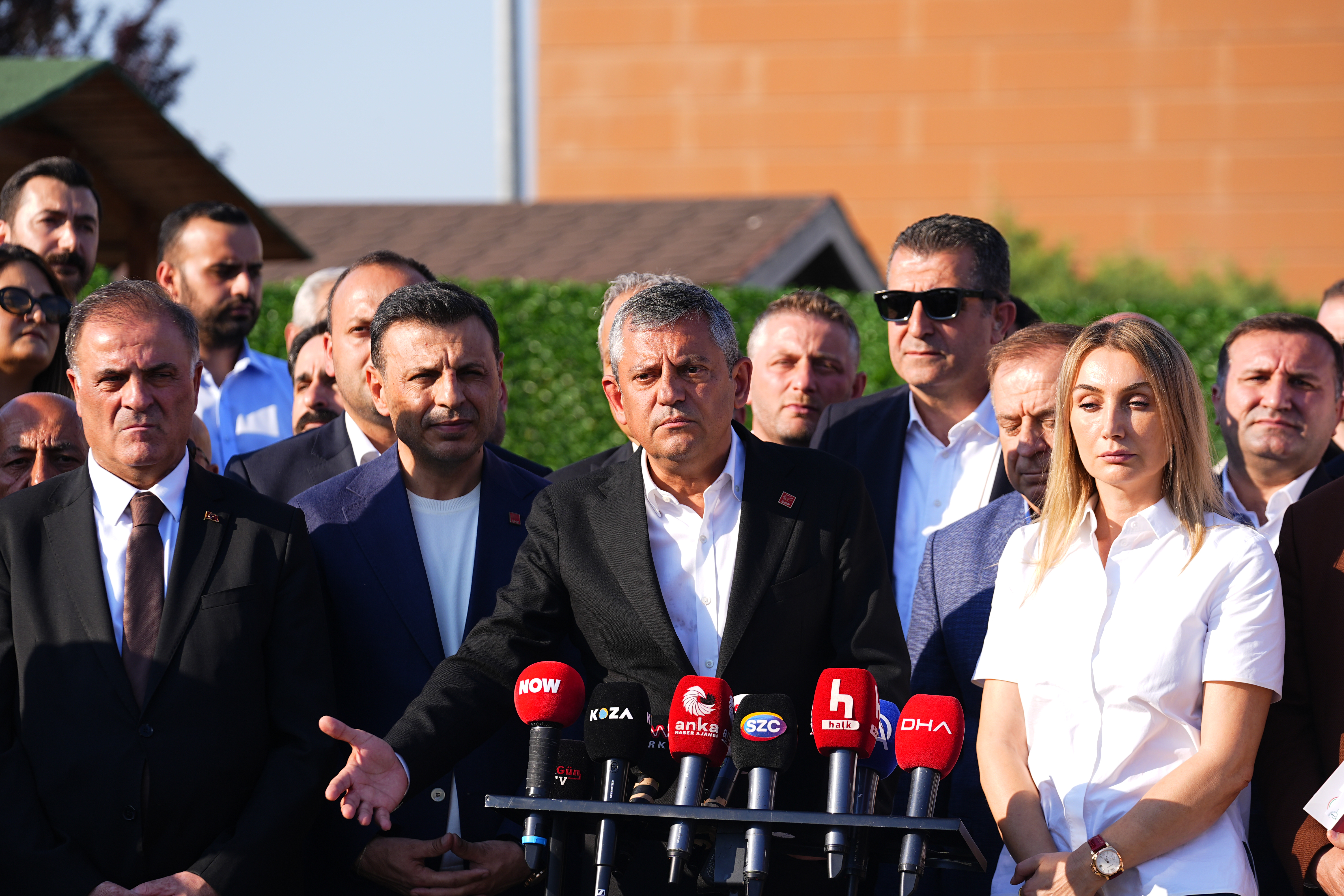 CHP Grup Başkanı Özgür Özel, Silivri'de konuştu
