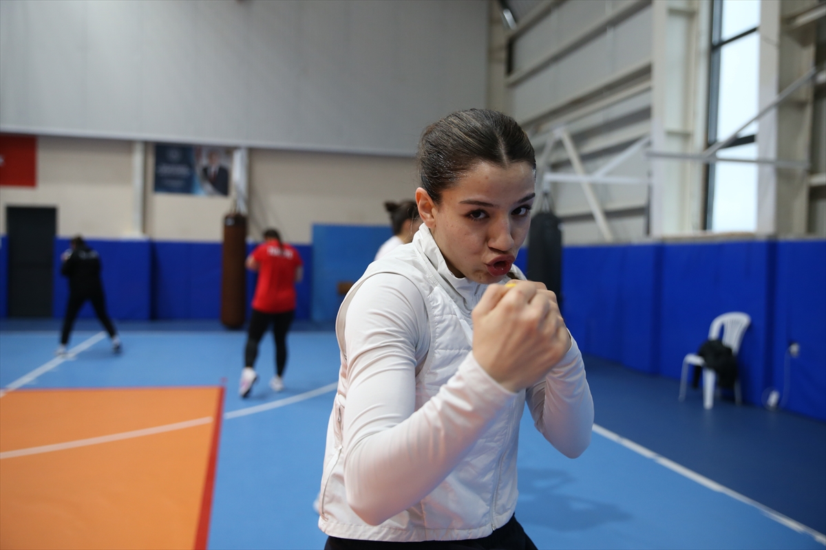 Gençlerde Avrupa şampiyonu milli boksör Nilay Yaren, Akdeniz Oyunları'na odaklandı