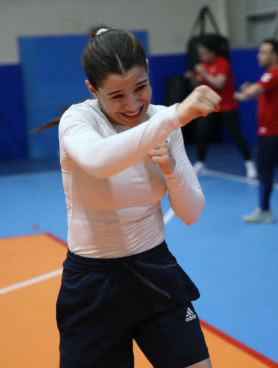 Gençlerde Avrupa şampiyonu milli boksör Nilay Yaren, Akdeniz Oyunları'na odaklandı
