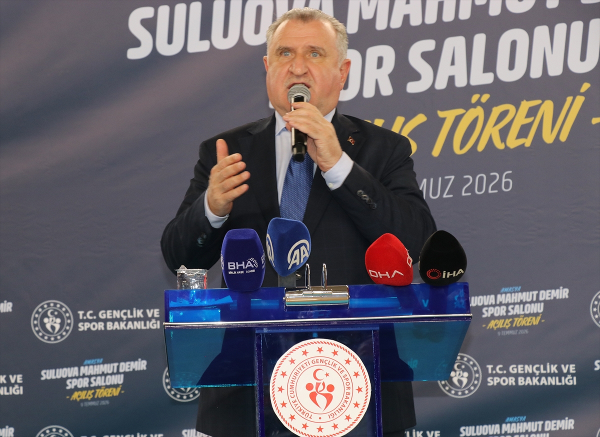 Bakan Bak: AK Parti hizmet partisidir