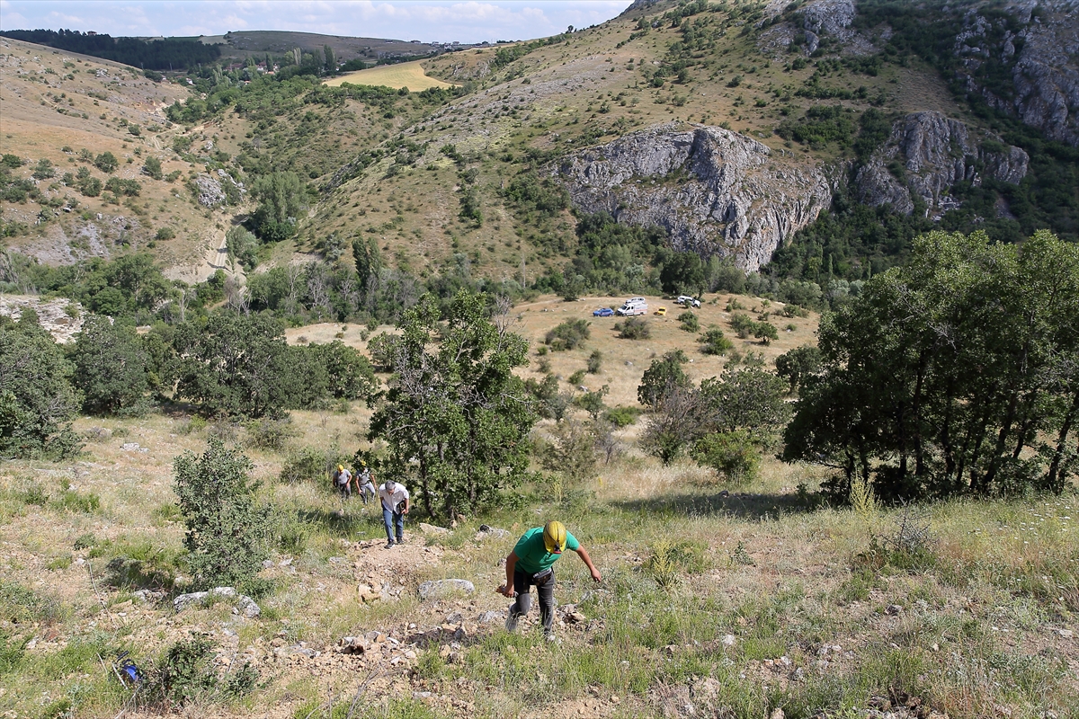 Çorum'da mağara kurtarma çalışmalarına ara verildi