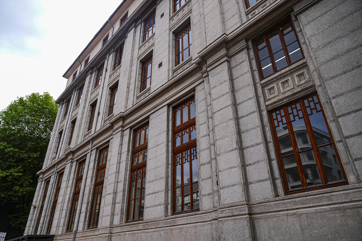 ASIRLIK MEKTEPLER - Nişantaşı Anadolu Lisesi, değişen kimliğiyle 120 yıllık eğitim geleneğini sürdürüyor
