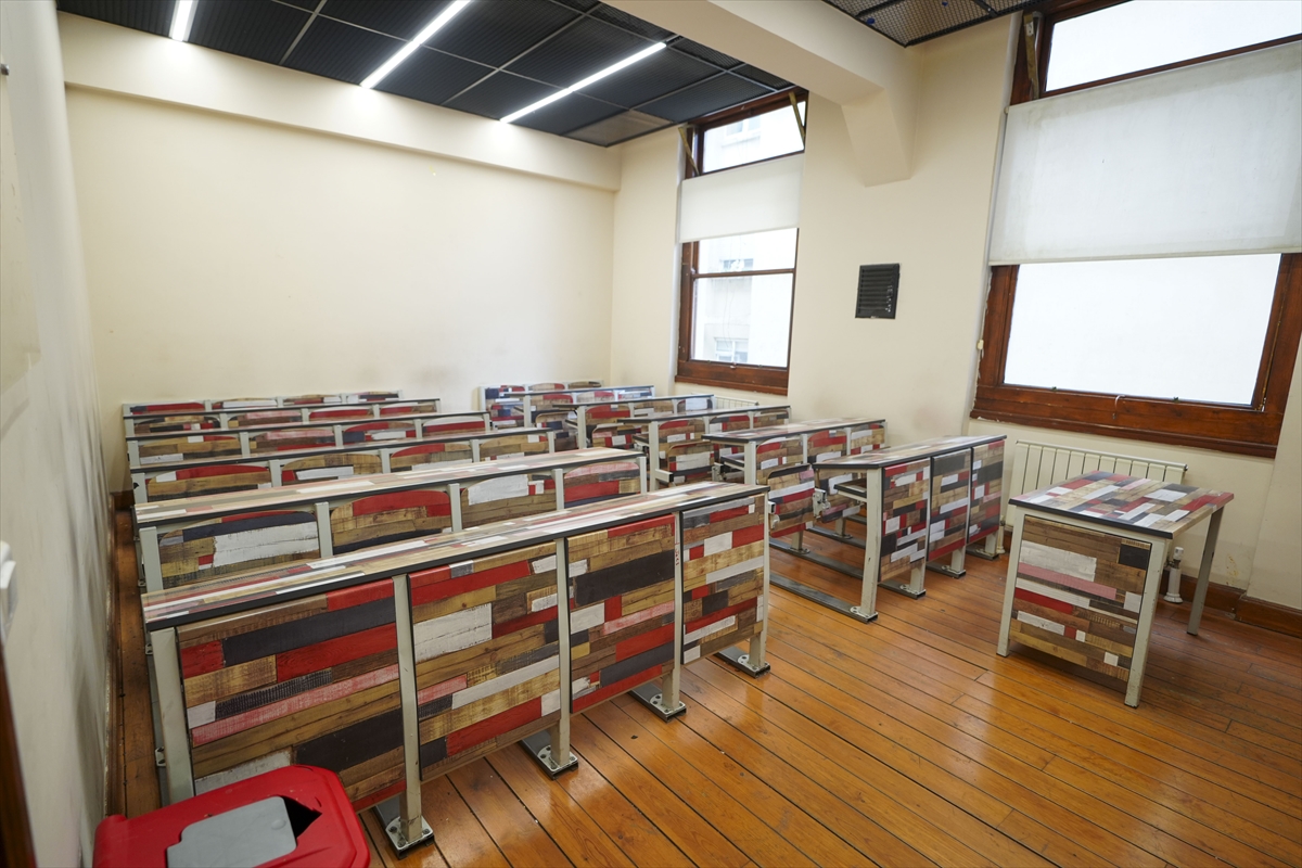 ASIRLIK MEKTEPLER - Nişantaşı Anadolu Lisesi, değişen kimliğiyle 120 yıllık eğitim geleneğini sürdürüyor