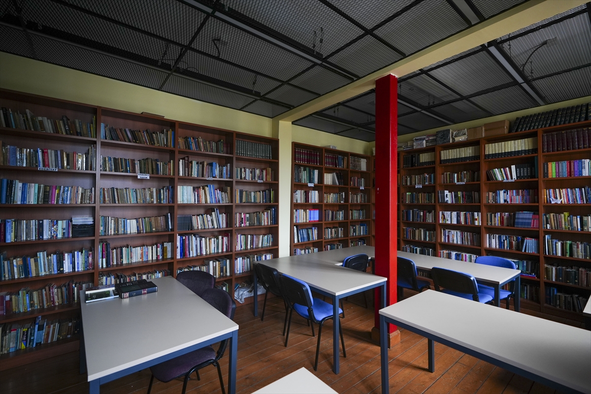 ASIRLIK MEKTEPLER - Nişantaşı Anadolu Lisesi, değişen kimliğiyle 120 yıllık eğitim geleneğini sürdürüyor