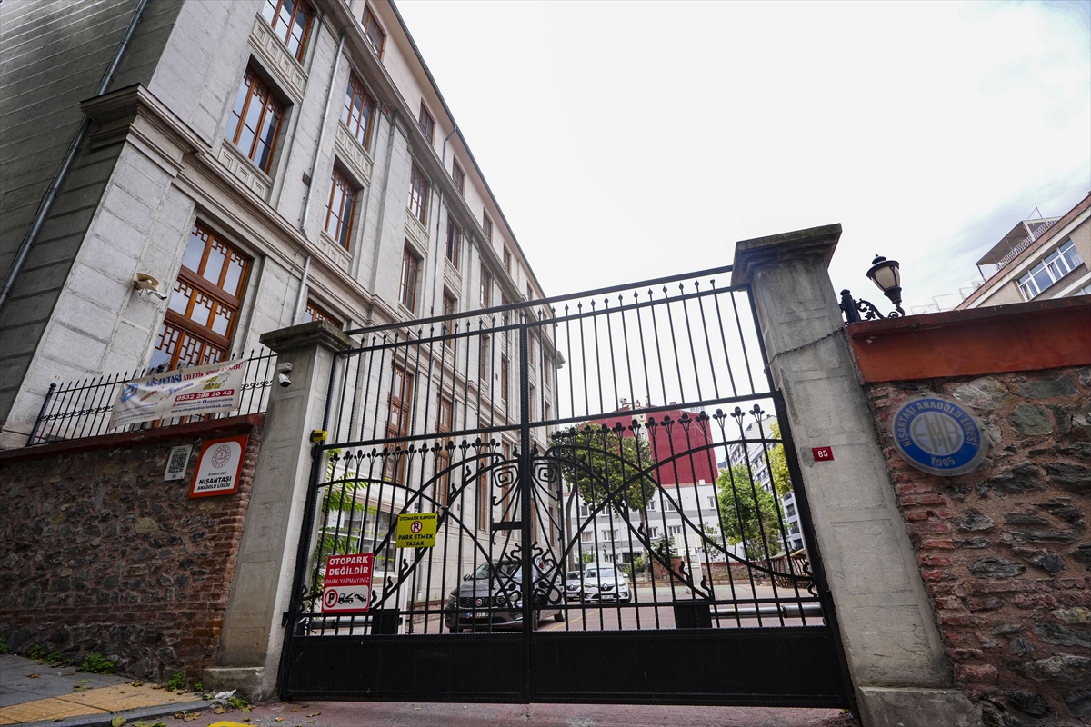 ASIRLIK MEKTEPLER - Nişantaşı Anadolu Lisesi, değişen kimliğiyle 120 yıllık eğitim geleneğini sürdürüyor