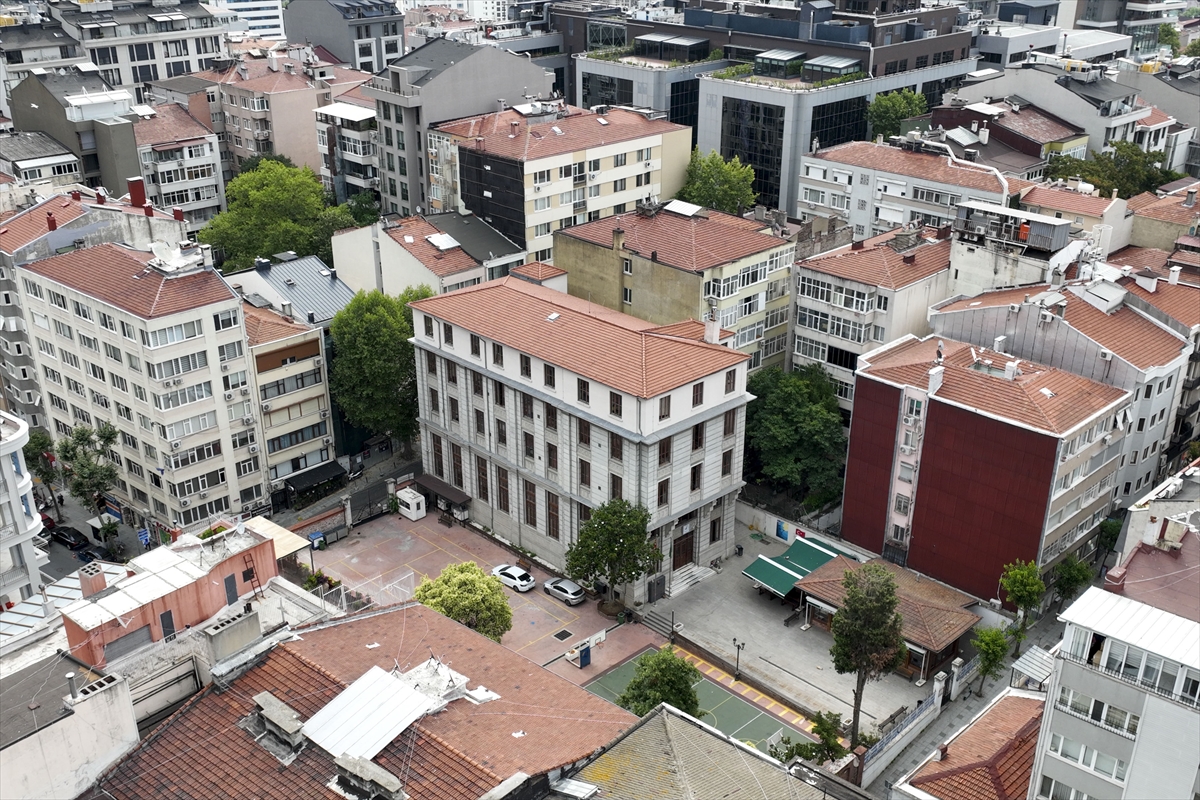 ASIRLIK MEKTEPLER - Nişantaşı Anadolu Lisesi, değişen kimliğiyle 120 yıllık eğitim geleneğini sürdürüyor