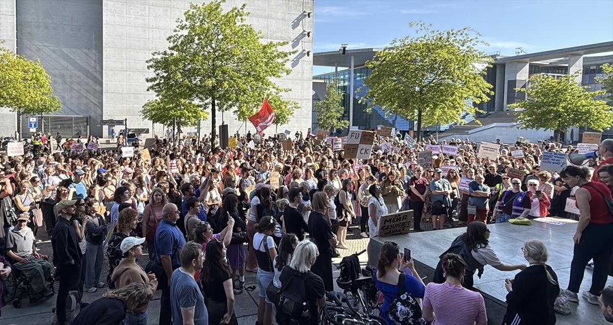 Almanya'da sağlık reformu protesto edildi