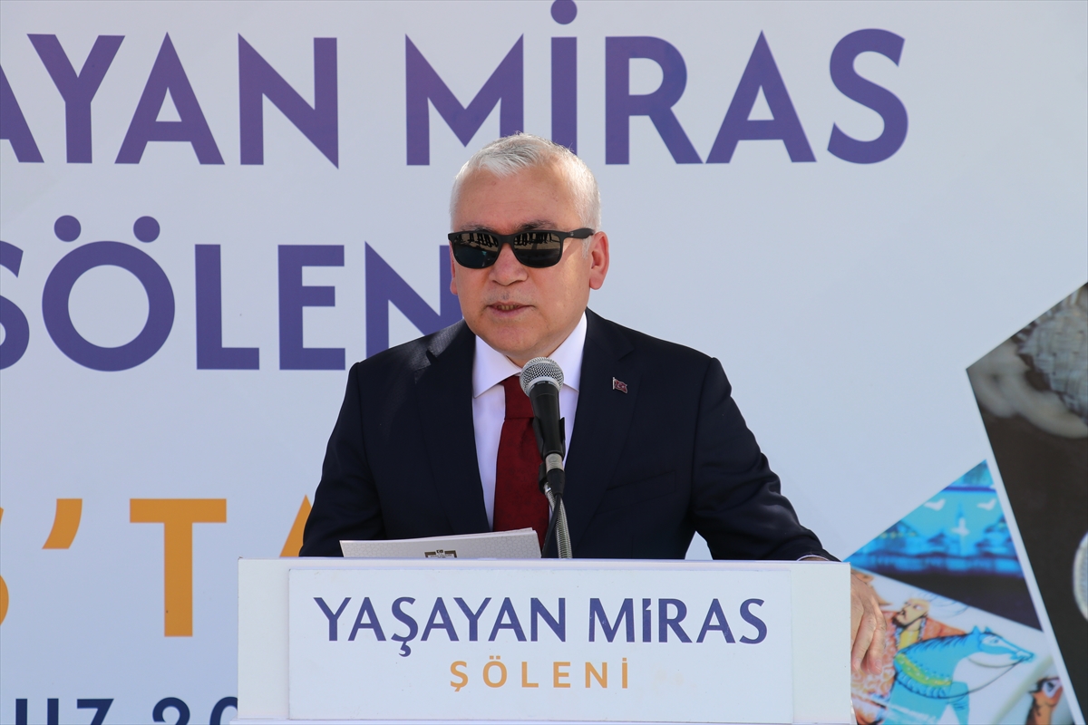Sivas'ta Yaşayan Miras Şöleni Başladı
