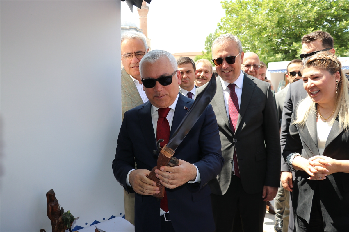 Sivas'ta Yaşayan Miras Şöleni Başladı