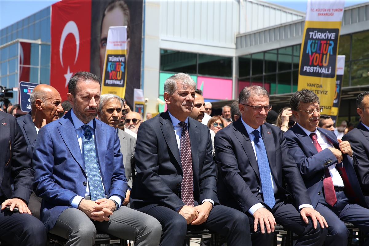 Van'da Kültür Yolu Festivali Başladı