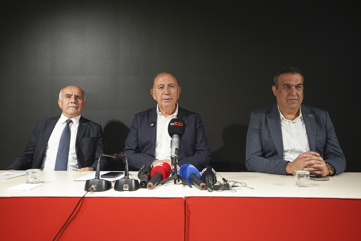 CHP'ye 200 yeni üye katıldı