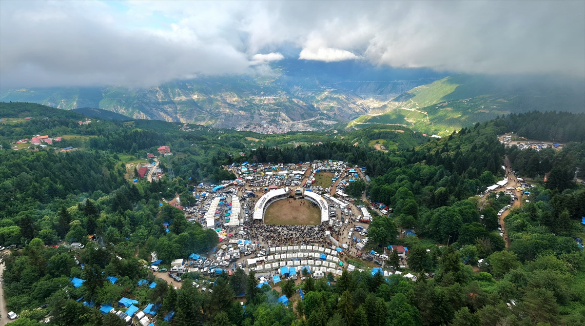Artvin Festivali'nde boğa güreşleri nefes kesti