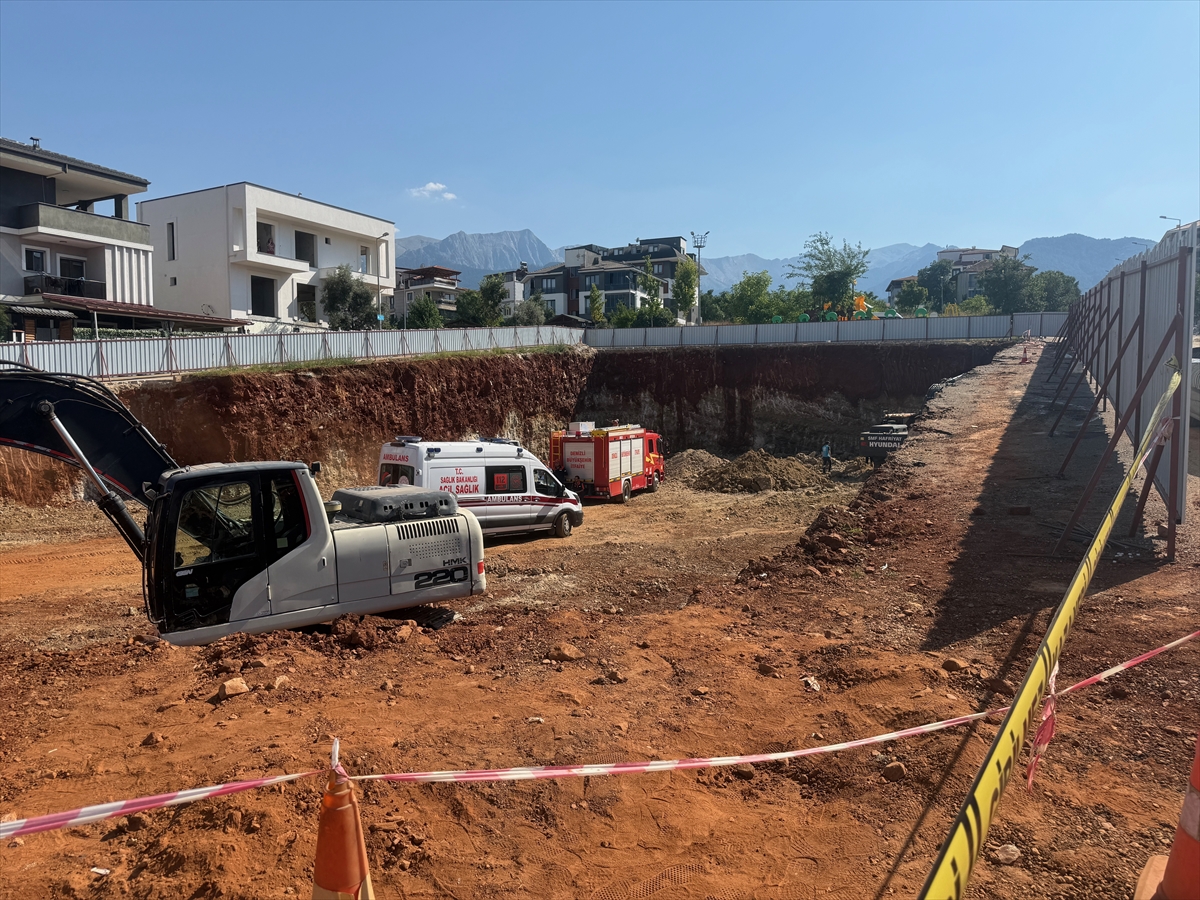 Denizli'de inşaat göçtü: 1 işçi öldü