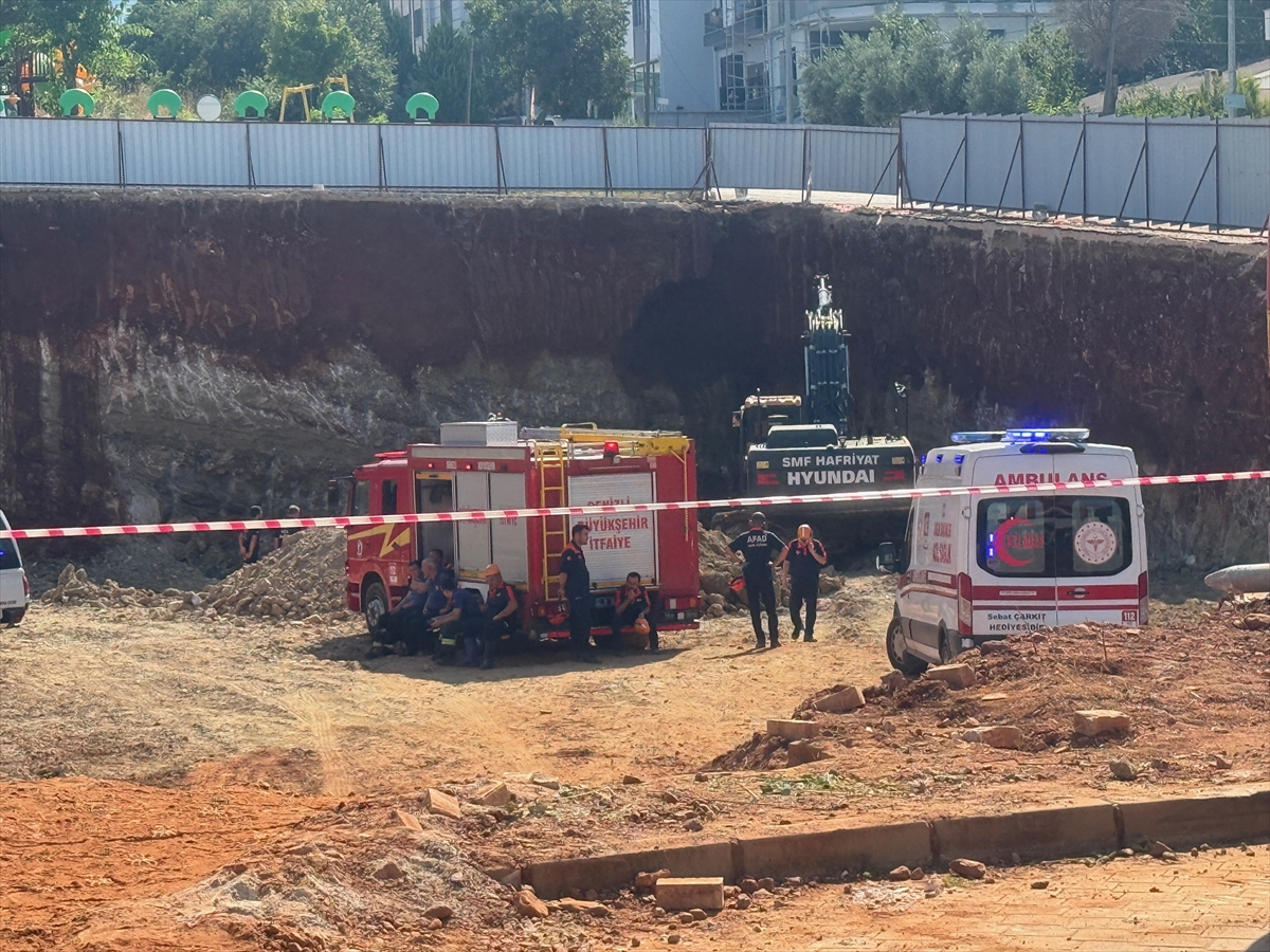 Denizli'de inşaat göçtü: 1 işçi öldü