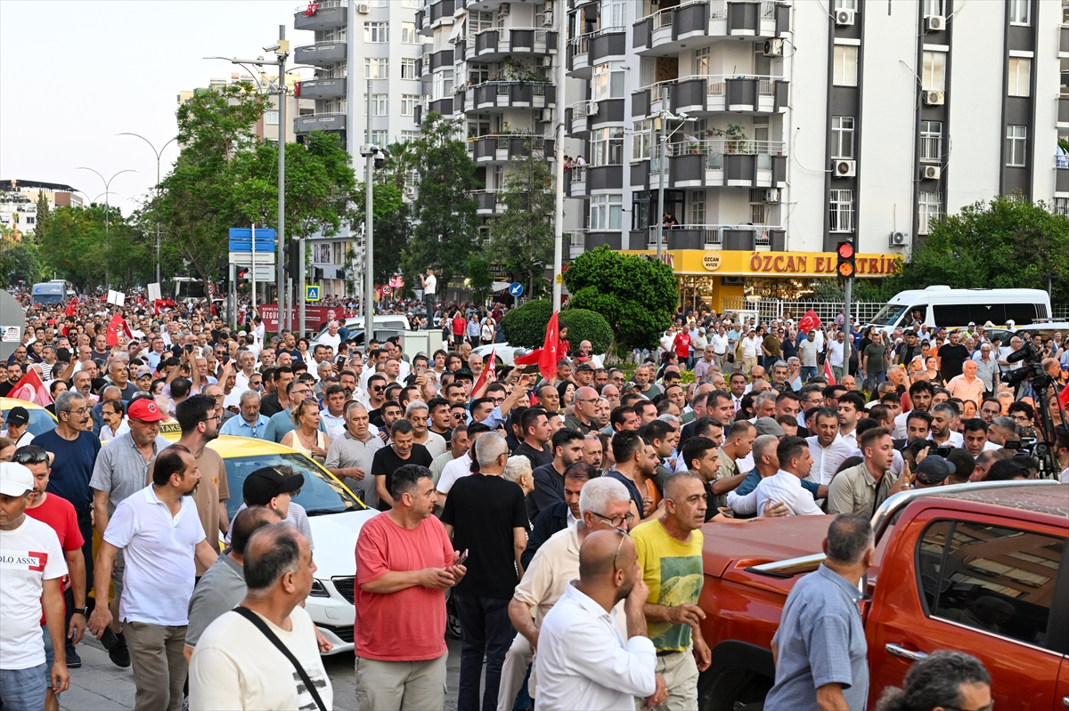 Özgür Özel: Partiyi geri alacağız