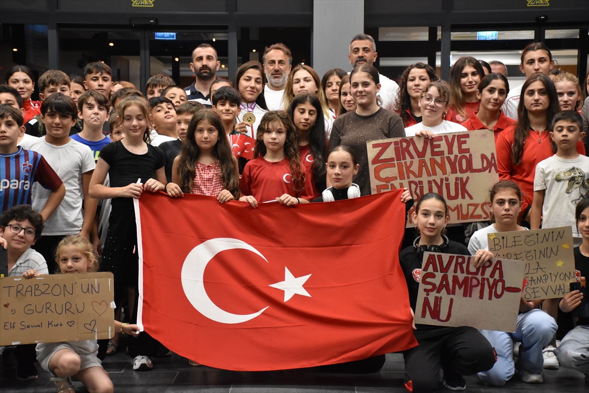 Elif Şevval Kurt: Avrupa şampiyonu yurtta coşkuyla karşılandı