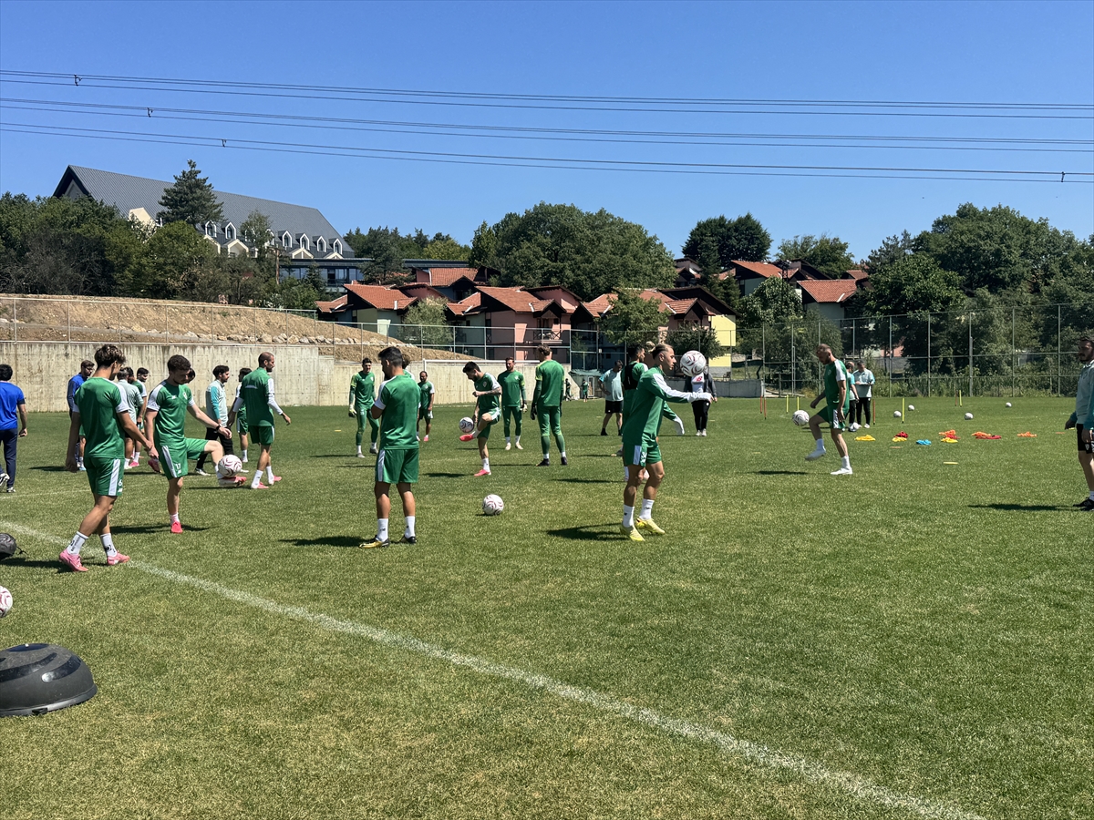 Bursaspor: Bolu'da sezon hazırlıkları sürüyor