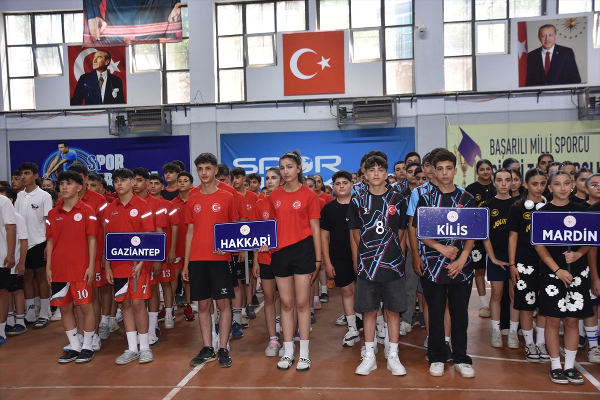 Anadolu Yıldızlar Ligi voleybolda başladı