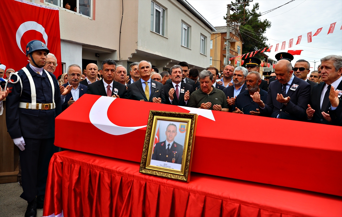 Şehit Uzman Çavuş Demirbaş Samsun'da toprağa verildi