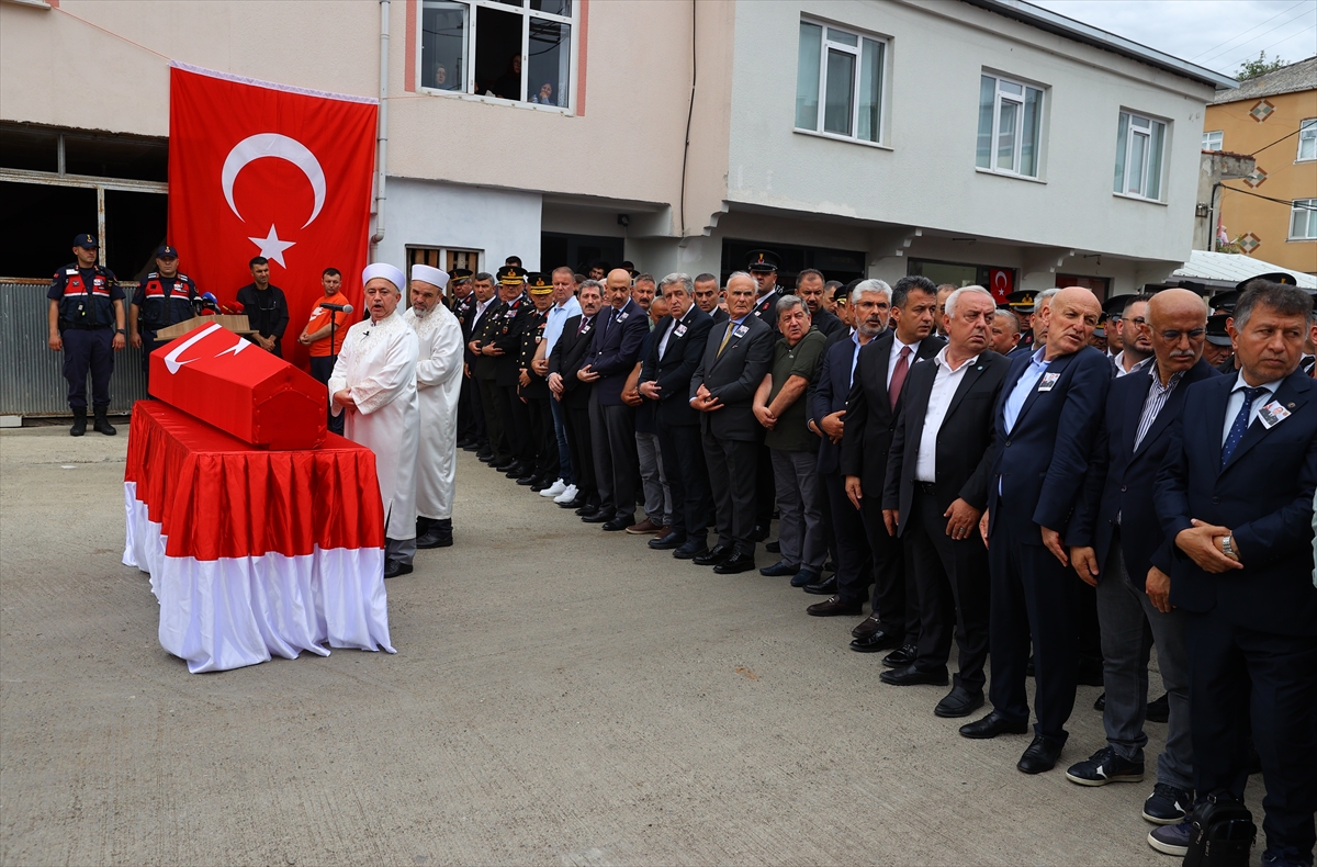 Şehit Uzman Çavuş Demirbaş Samsun'da toprağa verildi