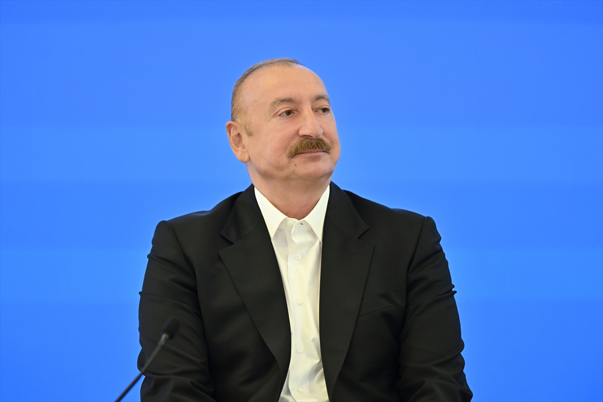 Aliyev: Türkiye-Azerbaycan ilişkisi örnek alınmalı