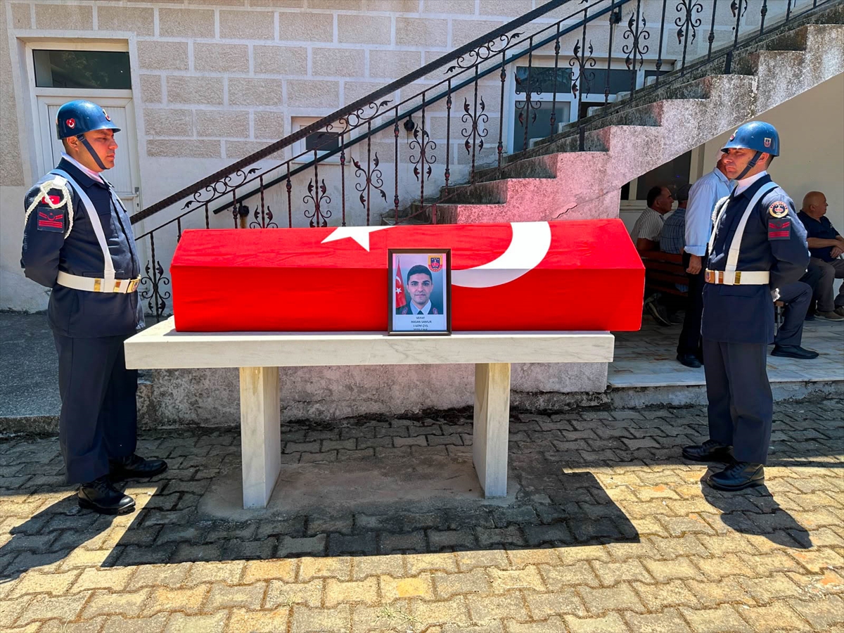 Uzman Çavuş Samur, Uşak'ta son yolculuğuna uğurlandı