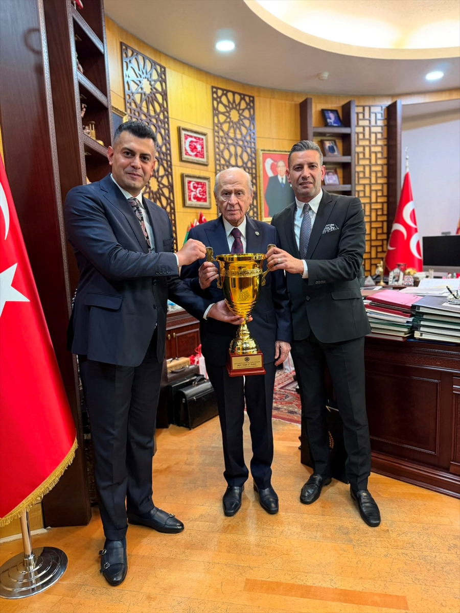 Bahçeli: Avrupa şampiyonluk kupası gururumuz